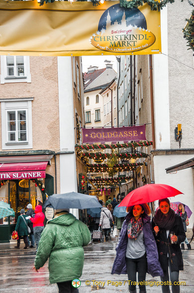 Passageway to Goldgasse