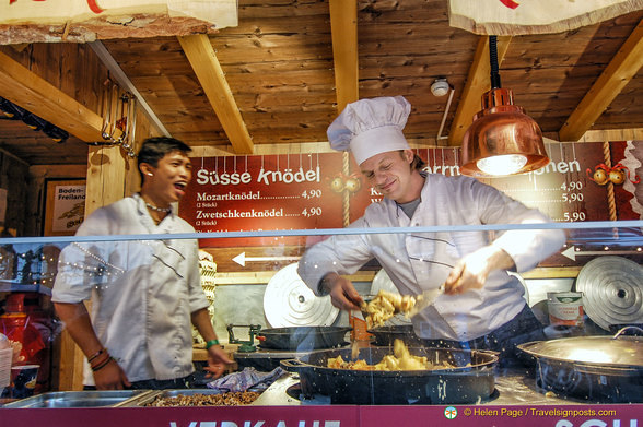 A Süße Knödel stall at the Salzburg Christkindlmarkt