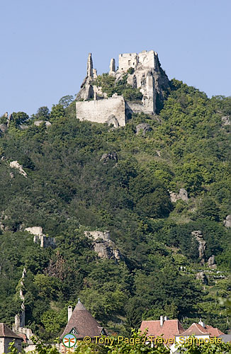 Kuenringer Castle ruins overlooking Dürnstein