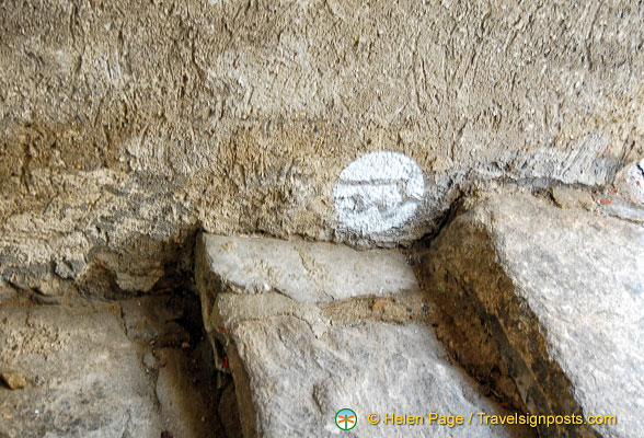 A marker for the Wachau World Heritage Trail