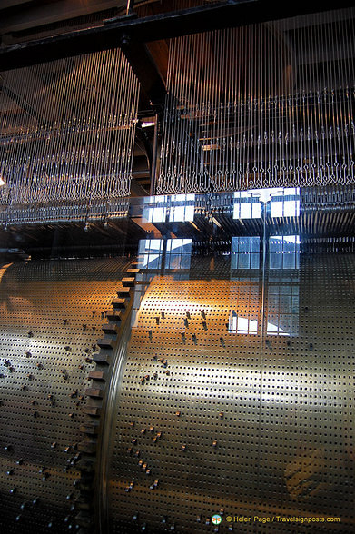 The mechanism of the Carillon with 47 silvertoned bells