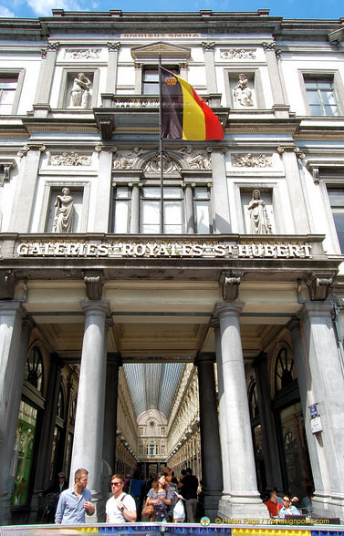 Galeries Royales Saint-Hubert entrance