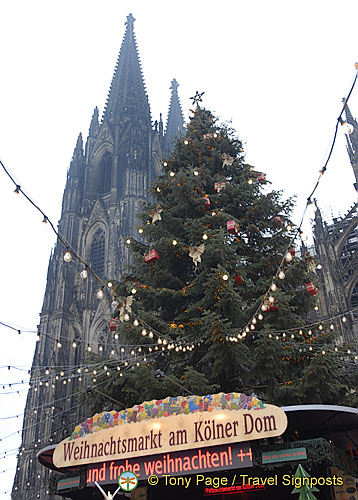 Weihnachtsmarkt am Kolner Dom