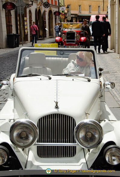 Prague sightseeing in vintage cars