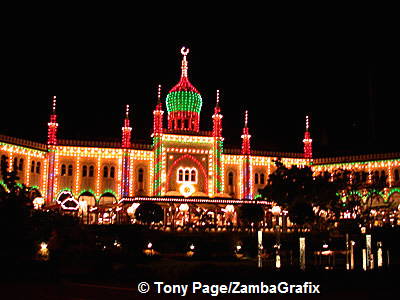 In the evening, it takes on a fairyland appearance with colourfully lit buildings and street lights