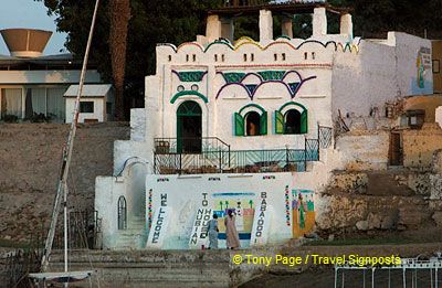 

[Aswan - Nile River -Egypt]