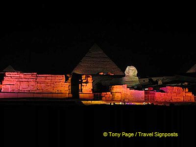 
[Son-et-Lumiere - The Great Pyramids - Egypt]