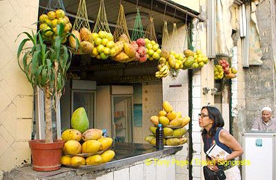 [Shopping in Cairo - Khan el-Khalili Bazaar - Egypt]