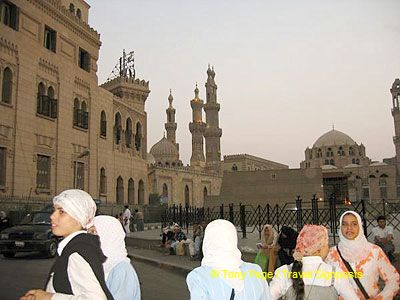 [Shopping in Cairo - Khan el-Khalili Bazaar - Egypt]