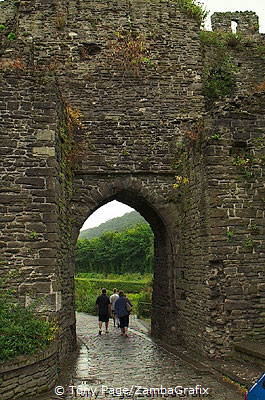 Conwy is a medieval walled town
[Conwy - North Wales]