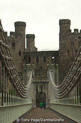 Completed in 1826, it was designed in a castellated style to blend with the Castle
[Telford Bridge - Conwy - North Wales]