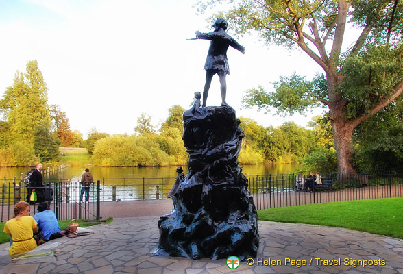 Statue of Peter Pan