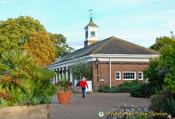 The Lido Cafe Bar