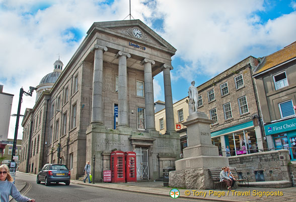 Statue of Sir Humphry Davy - a chemist and inventor of the Davy lamp