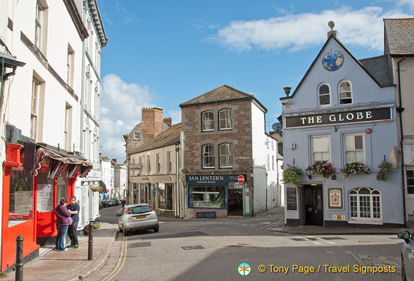 The Globe Pub on Queen Street