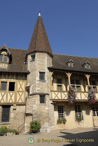 The Musée du Vin de Bourgogne on rue d'Enfer, Beaune