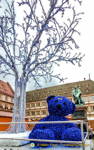 A very blue teddy