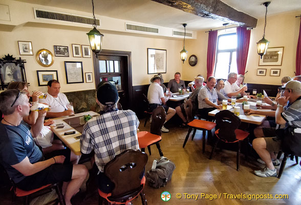 Beer tasting at the Klosterbräu Brewery restaurant