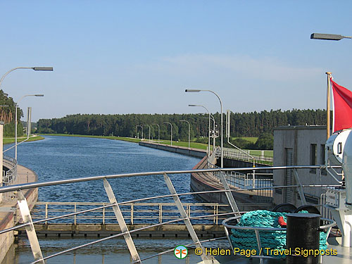 Continental Divide, Main-Danube Canal Locks