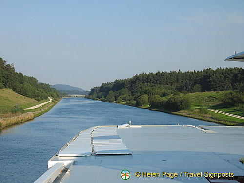 Continental Divide, Main-Danube Canal Locks