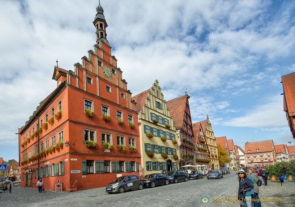 Weinmarkt gabled buildings