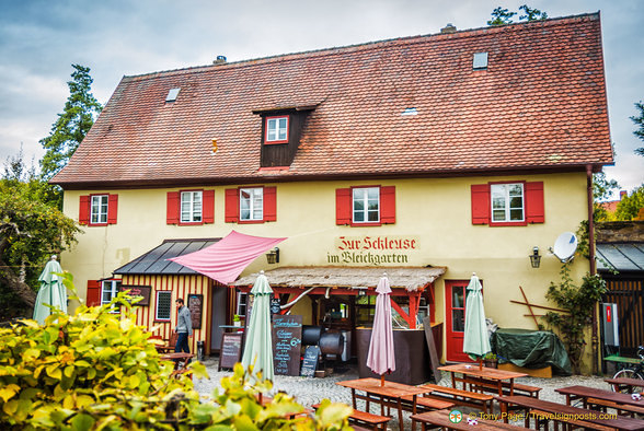 Zur Schleuse beer garden