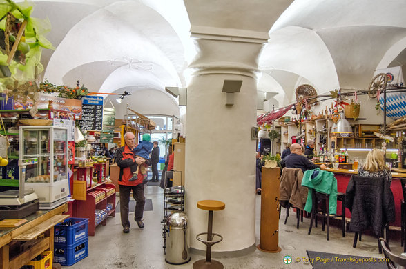 Markthalle covered market