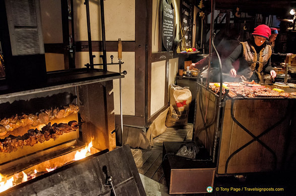 Wood-fired roast meat