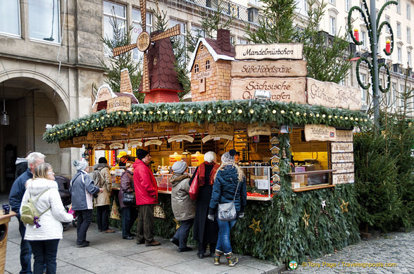 Hot drinks and soup at this food stall