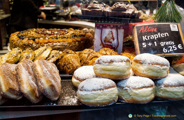 Christmas cakes in Rothenburg ob der Tauber