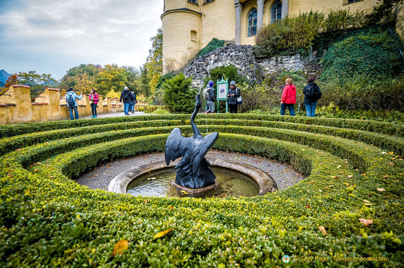 Swan Fountain