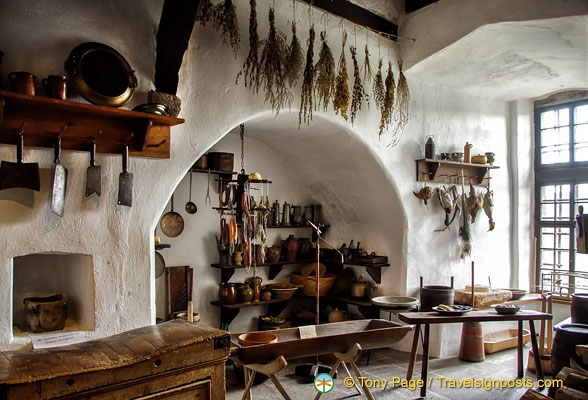 Marksburg - Great Hall kitchen various utensils