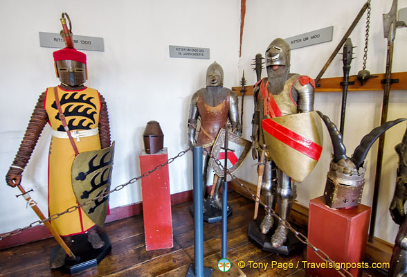 Marksburg Rüstkammer - Knights from 1300 - 1400