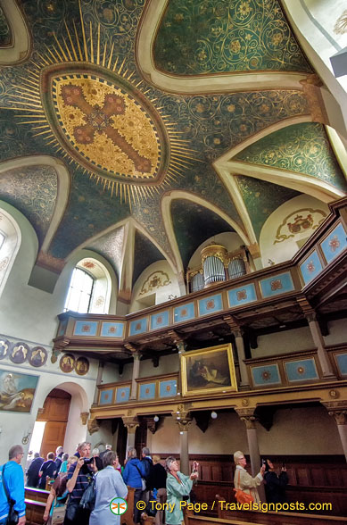 Interior of Löwenstein family chapel