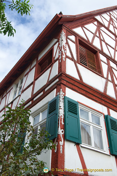 Carved corner post of Gerbergasse 39