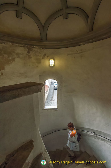 Inside the Löpsinger Tor