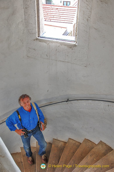 Tony climbs up the Löpsinger Tor