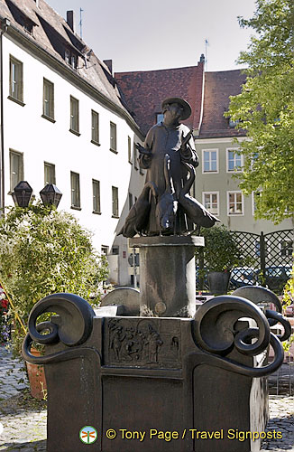 [Regensburg - Danube River Cruise - Germany]