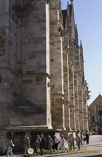 [Regensburg - Danube River Cruise - Germany]