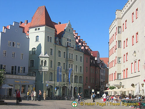 [Regensburg - Danube River Cruise - Germany]