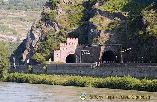 [Rhine Castles - Rhine River Cruise - Germany]