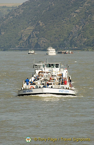 [Rhine Castles - Rhine River Cruise - Germany]