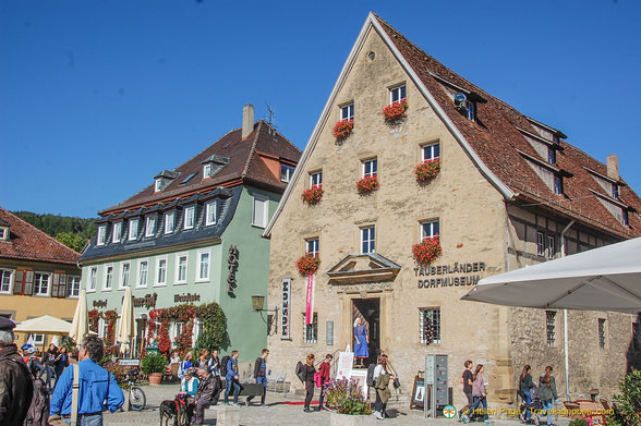 On Weikersheim marktplatz