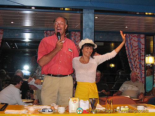 Vanillekipferl demonstration on board our river boat