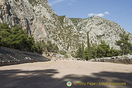 Delphi: the archaelogical site