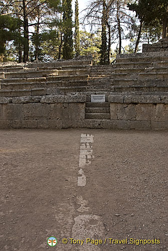 Delphi: the archaelogical site