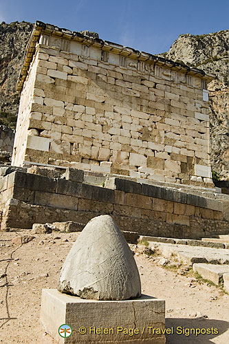 Delphi: the archaelogical site