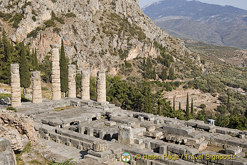 Delphi: the archaelogical site