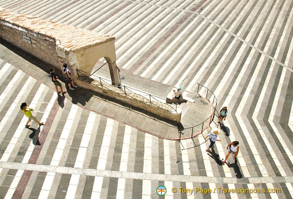 The graphic steps of Basilica di San Francesco