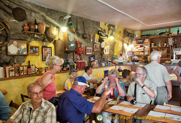 Inside Cose Buone or Hosteria La Fraschetta